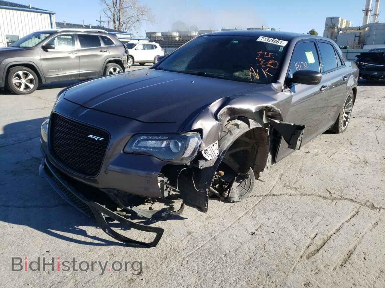 2016 CHRYSLER 300 - VIN: 2C3CCABG2GH190513 - Фото 2
