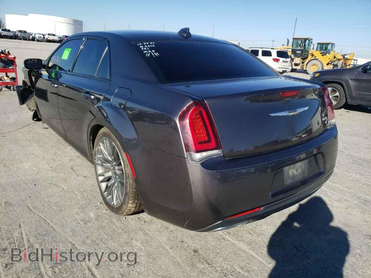 2016 CHRYSLER 300 - VIN: 2C3CCABG2GH190513 - Фото 3