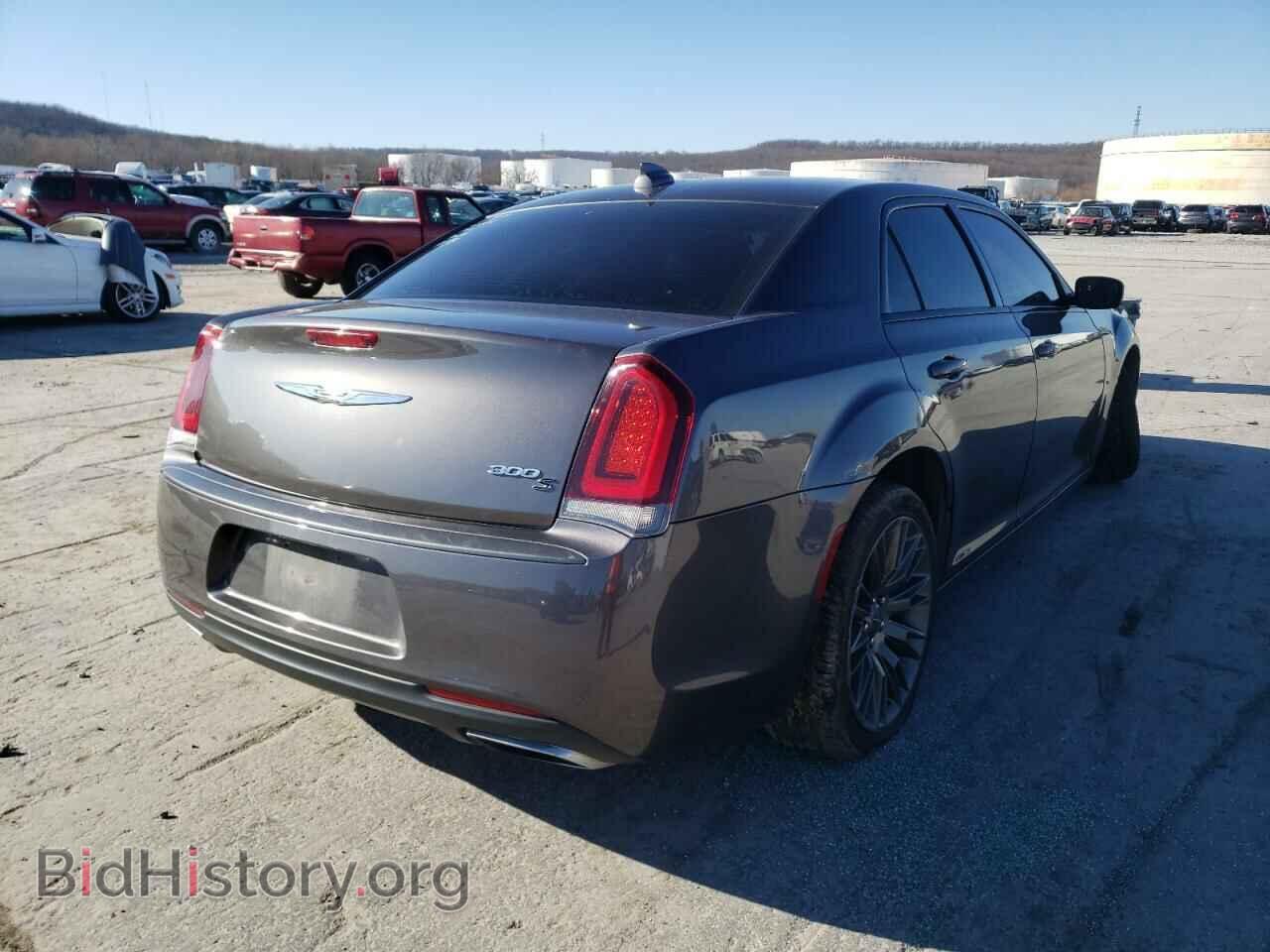 2016 CHRYSLER 300 - VIN: 2C3CCABG2GH190513 - Фото 4
