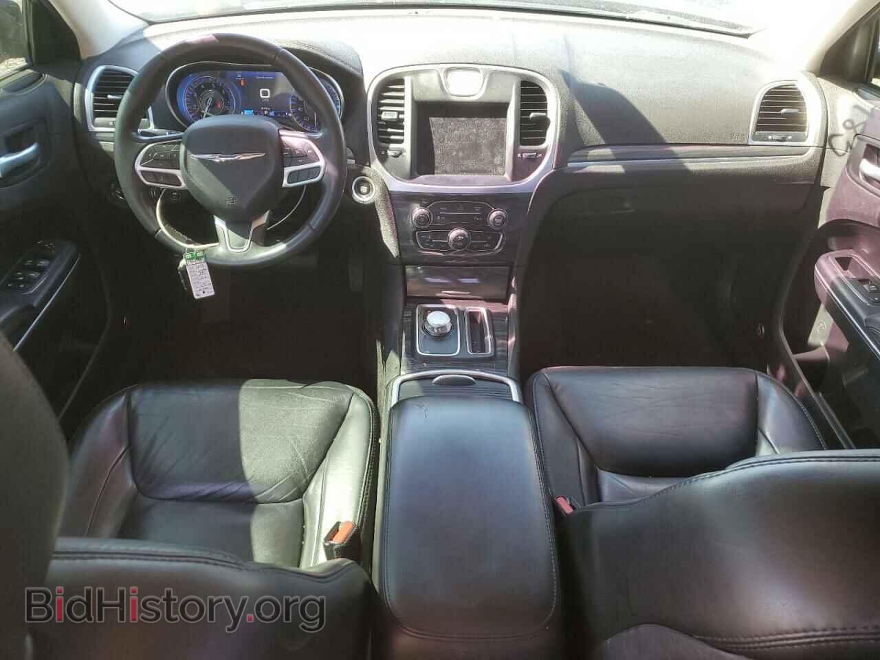 2018 CHRYSLER 300 - VIN: 2C3CCARG2JH302420 - Фото 8