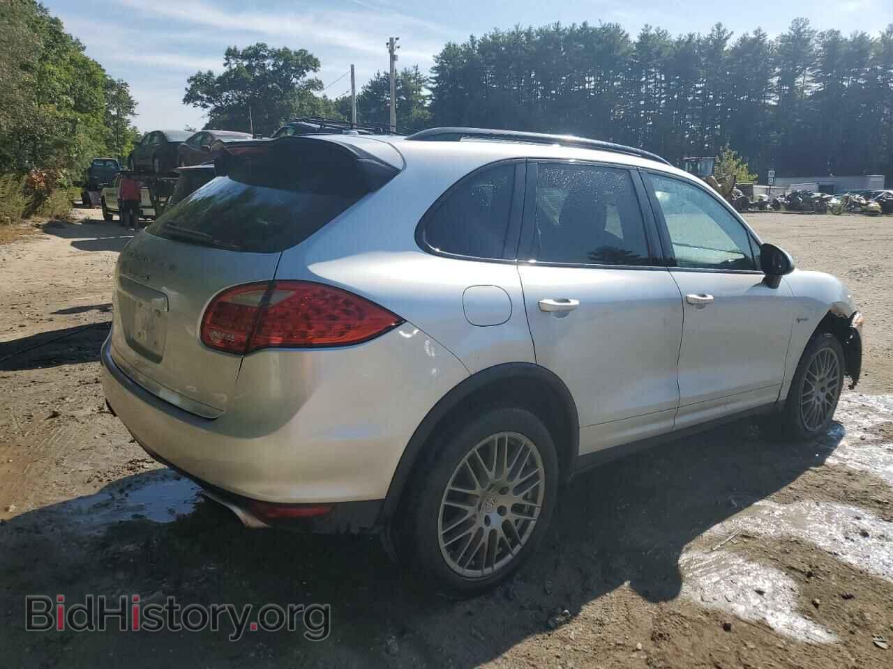 2011 PORSCHE CAYENNE - VIN: WP1AE3A29BLA92484 - Фото 3