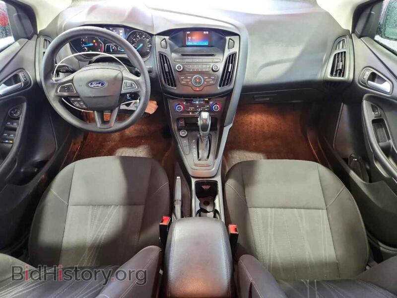 2016 Ford FOCUS (VIN 1FADP3FE7GL201992) — photo 8 of 14
