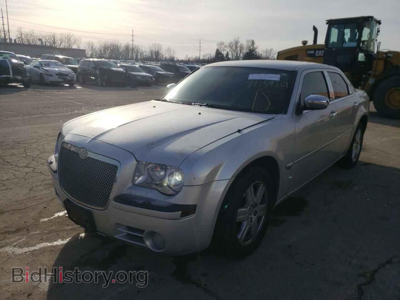 2006 CHRYSLER 300 - VIN: 2C3LK63H26H133377 - Фото 2