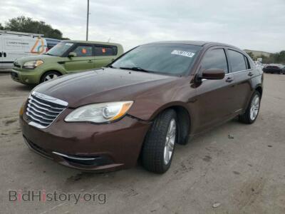 2013 Chrysler 200 200 Tourin, коричневый — VIN 1C3CCBBB7DN600607, Copart