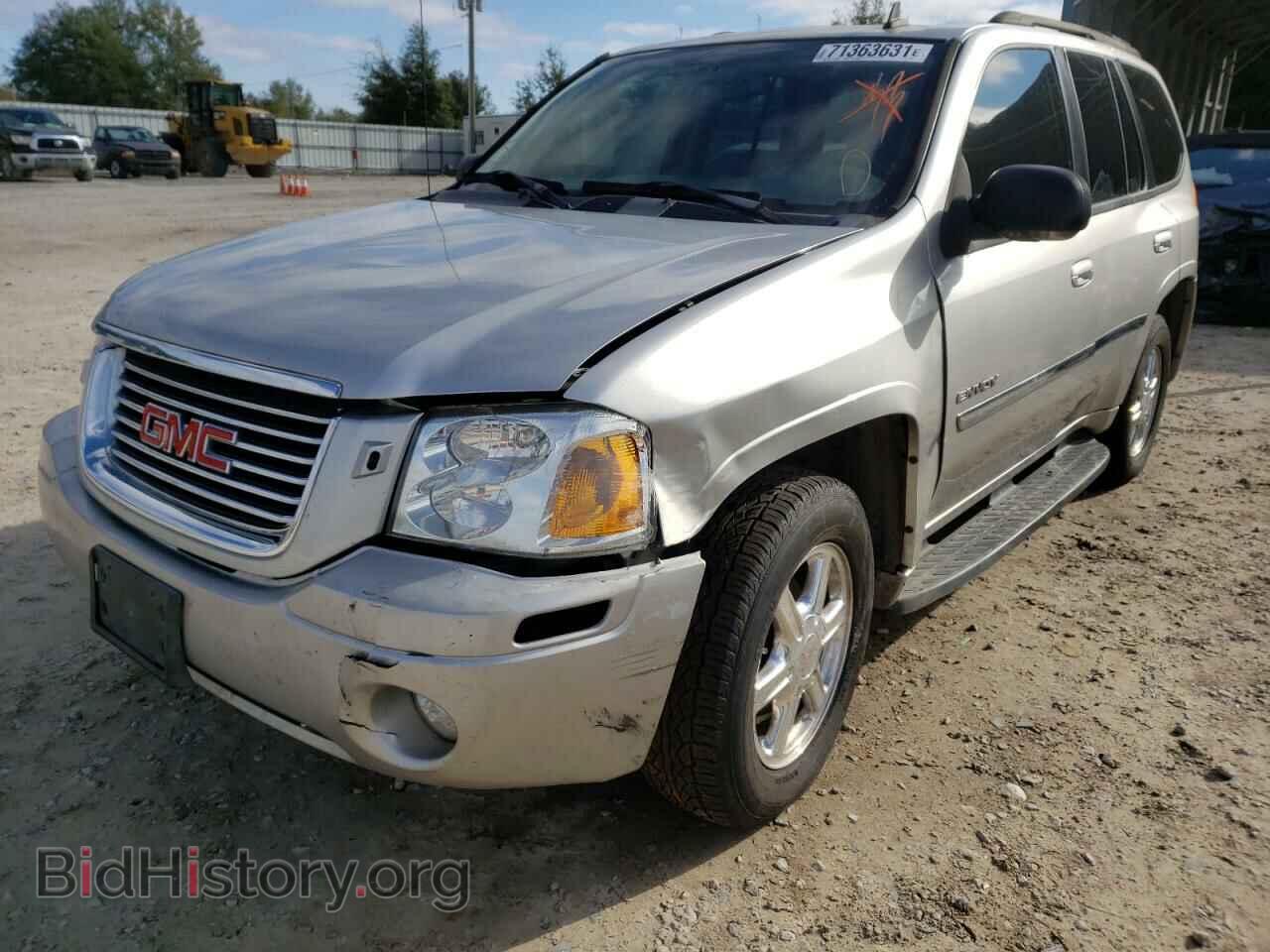 2006 GMC ENVOY - VIN: 1GKDT13S762335169 - Фото 2