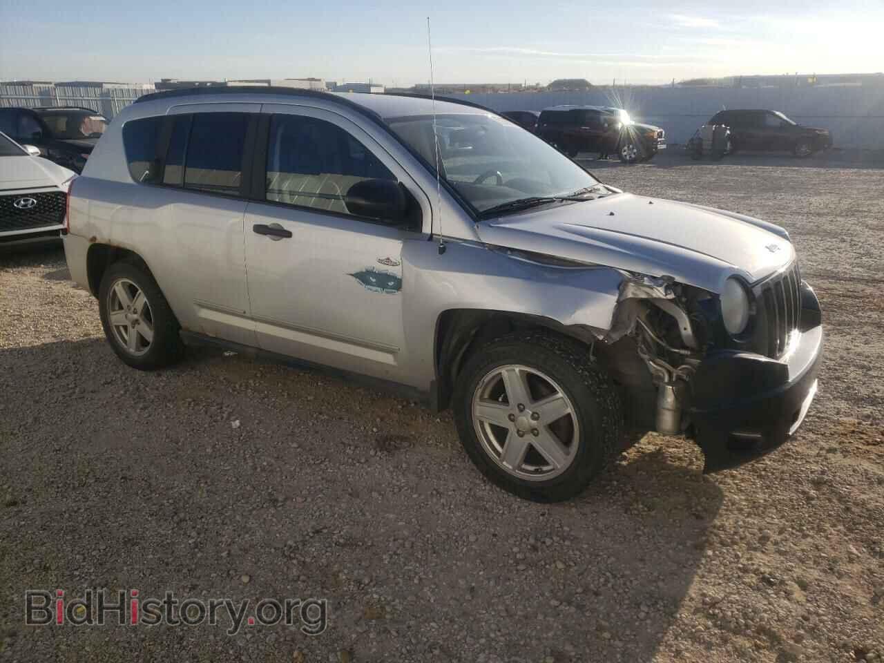 2009 JEEP COMPASS - VIN: 1J4FF47B29D226435 - Photo 4