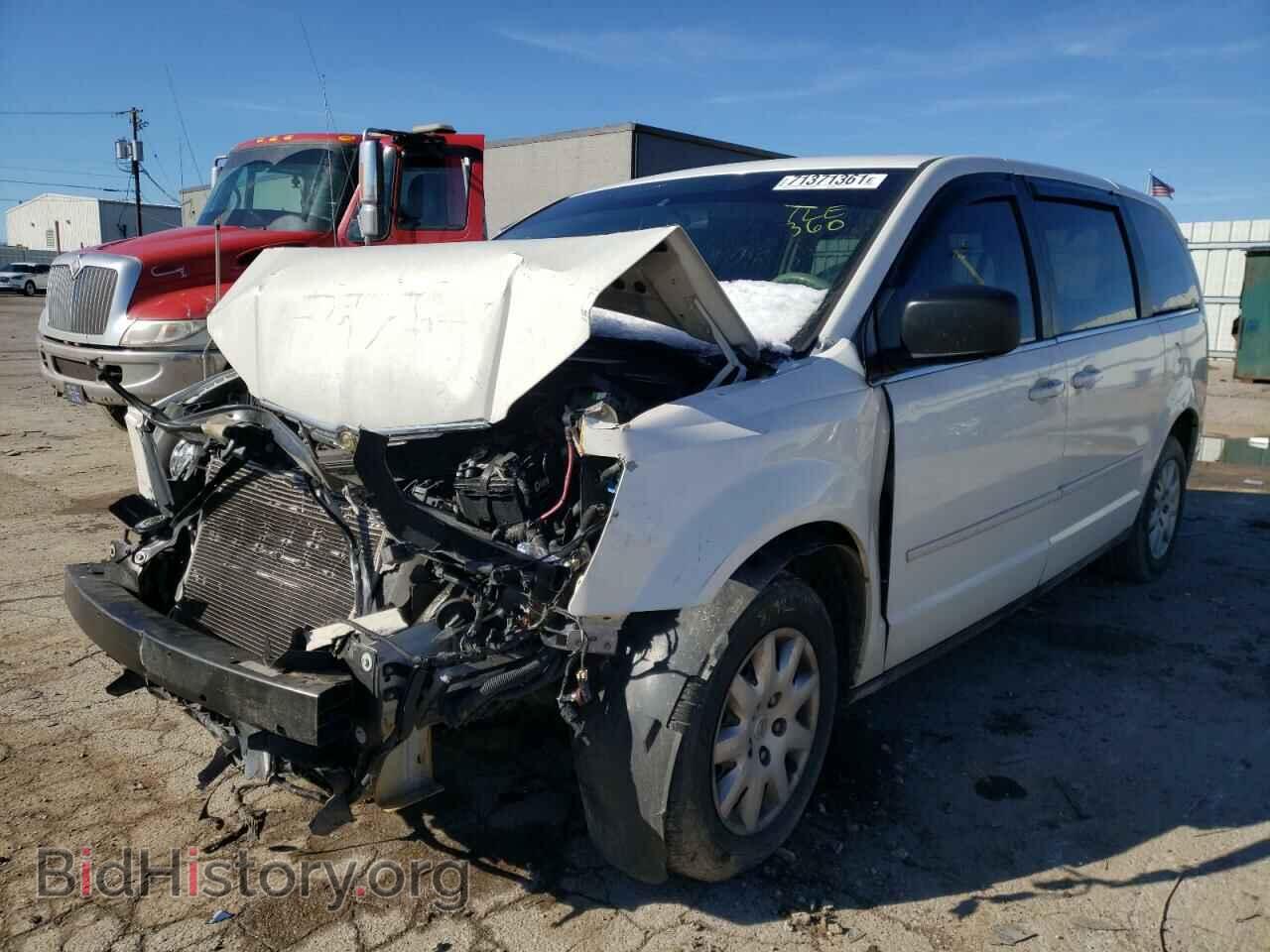 2009 CHRYSLER MINIVAN - VIN: 2A8HR44E19R551670 - Photo 2