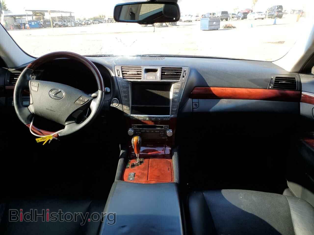 2010 LEXUS LS460 - VIN: JTHBL5EF8A5099017 - Photo 8