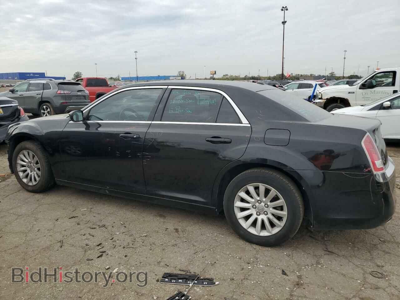 2014 CHRYSLER 300 - VIN: 2C3CCAAG2EH217014 - Фото 2