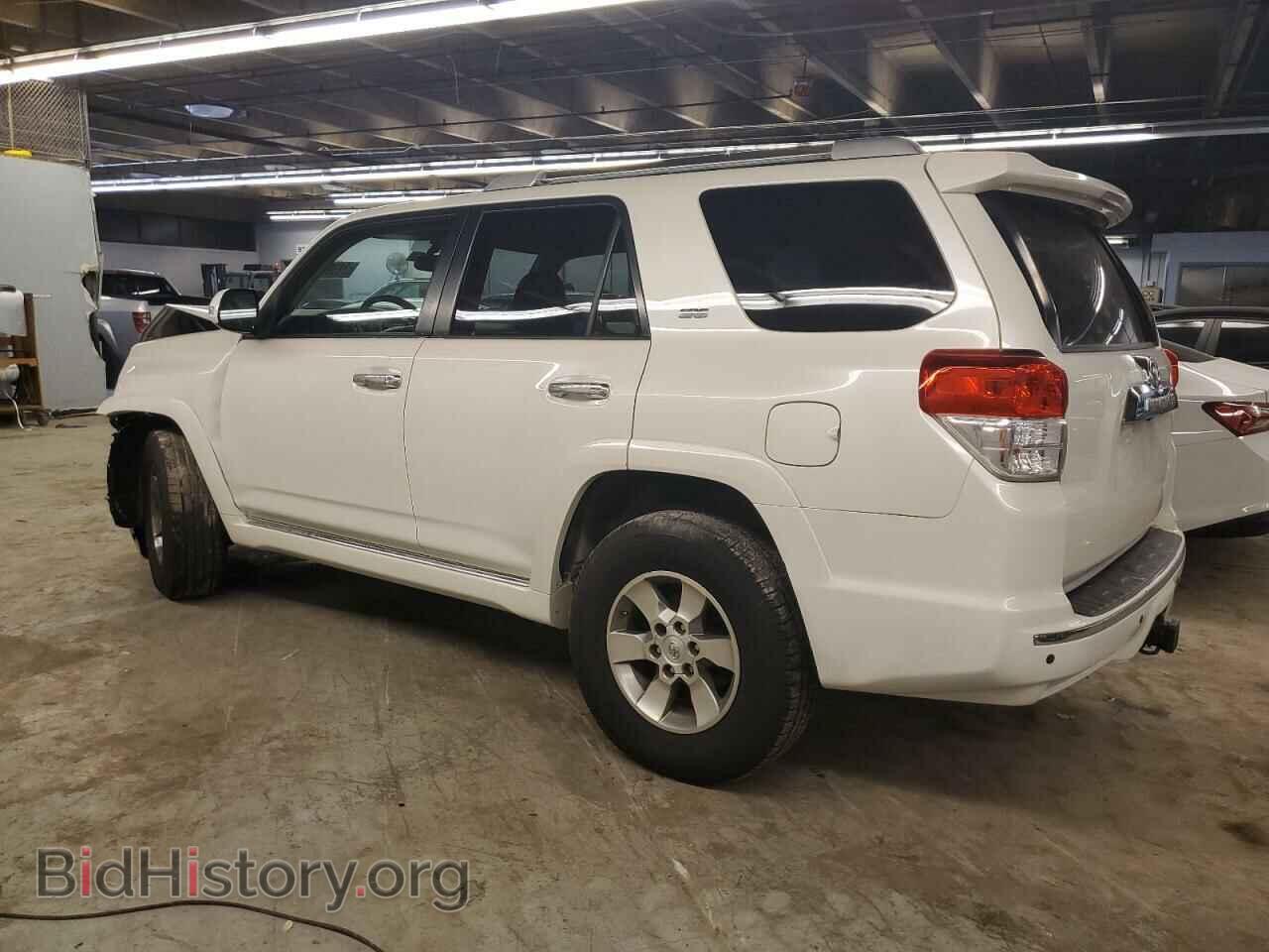 2011 TOYOTA 4RUNNER - VIN: JTEZU5JR2B5023559 - Фото 2