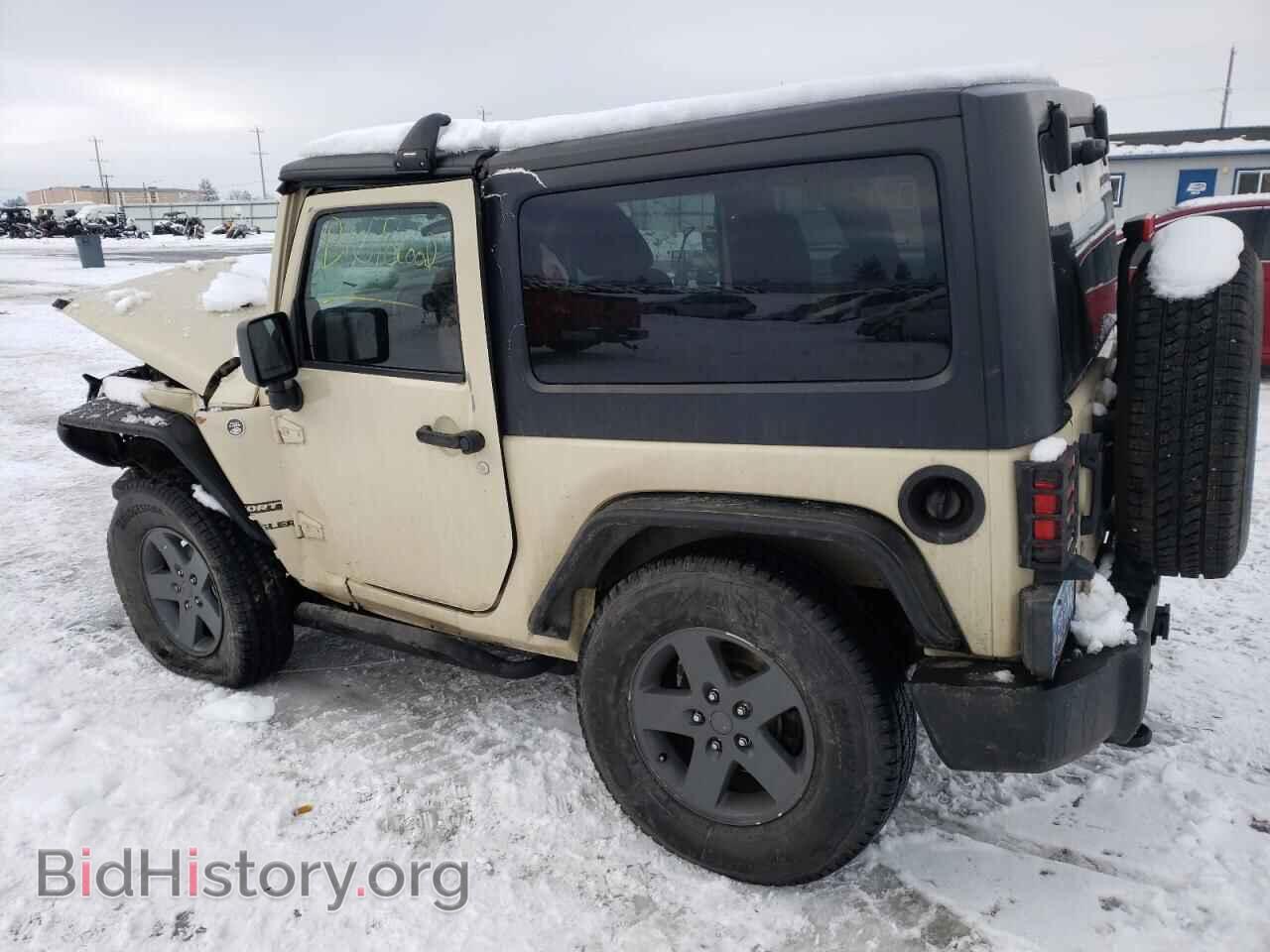 2011 JEEP WRANGLER - VIN: 1J4AA2D18BL524573 - Фото 2