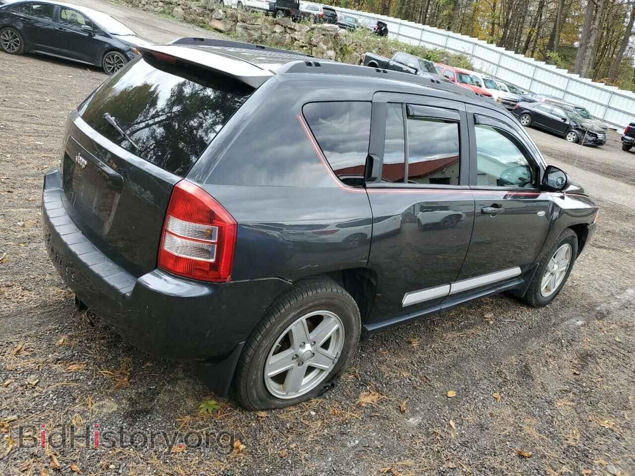 2010 JEEP COMPASS - VIN: 1J4NF1FB9AD671674 - Photo 3