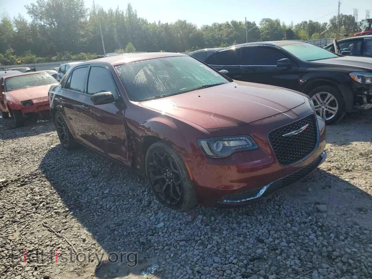 2019 CHRYSLER 300 - VIN: 2C3CCAAG2KH511749 - Фото 4