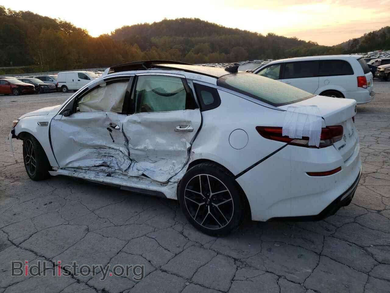 2020 KIA OPTIMA - VIN: 5XXGT4L36LG445882 - Фото 2