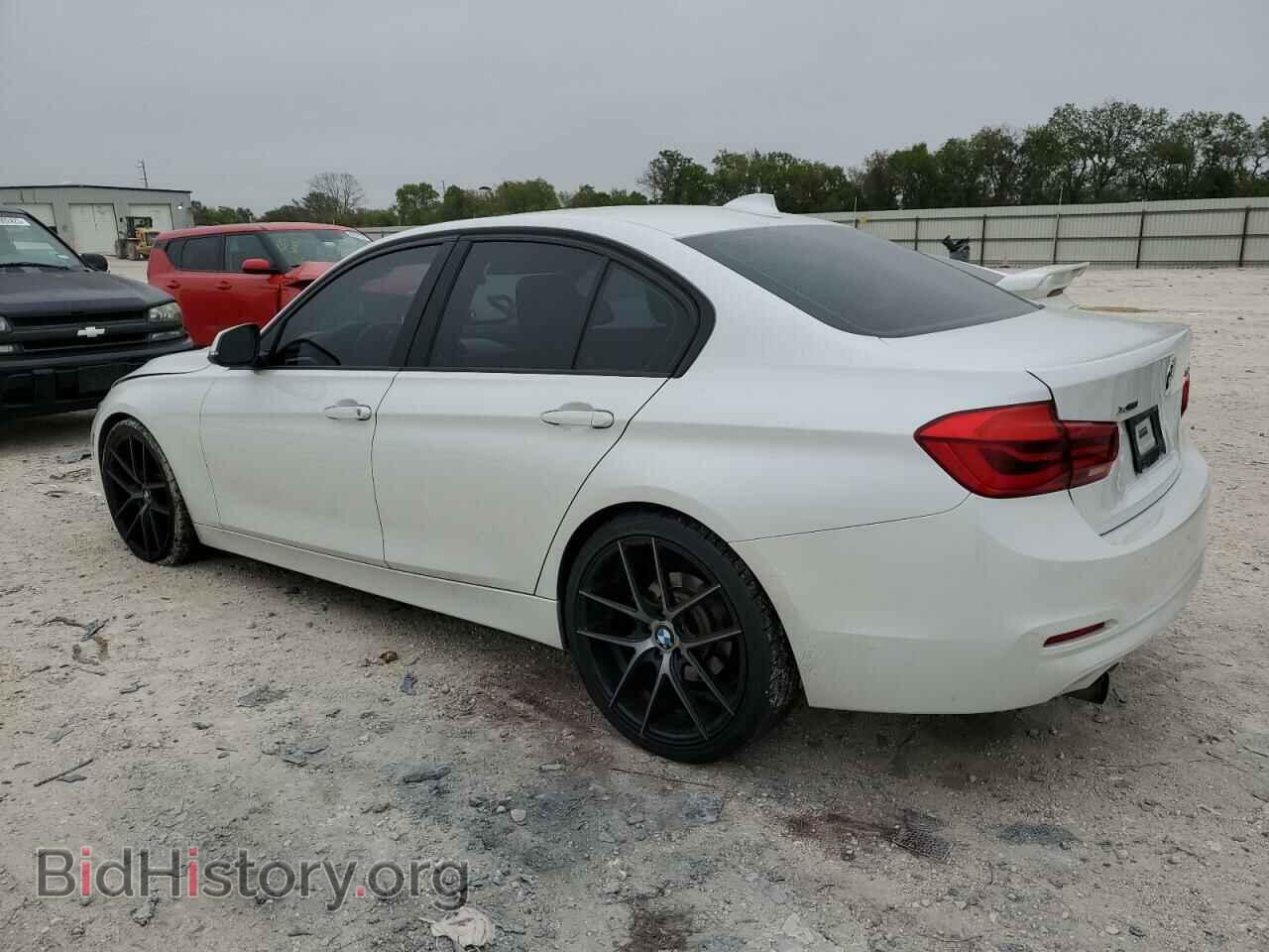 2016 BMW 3 SERIES - VIN: WBA8E5G55GNU20964 - Фото 2
