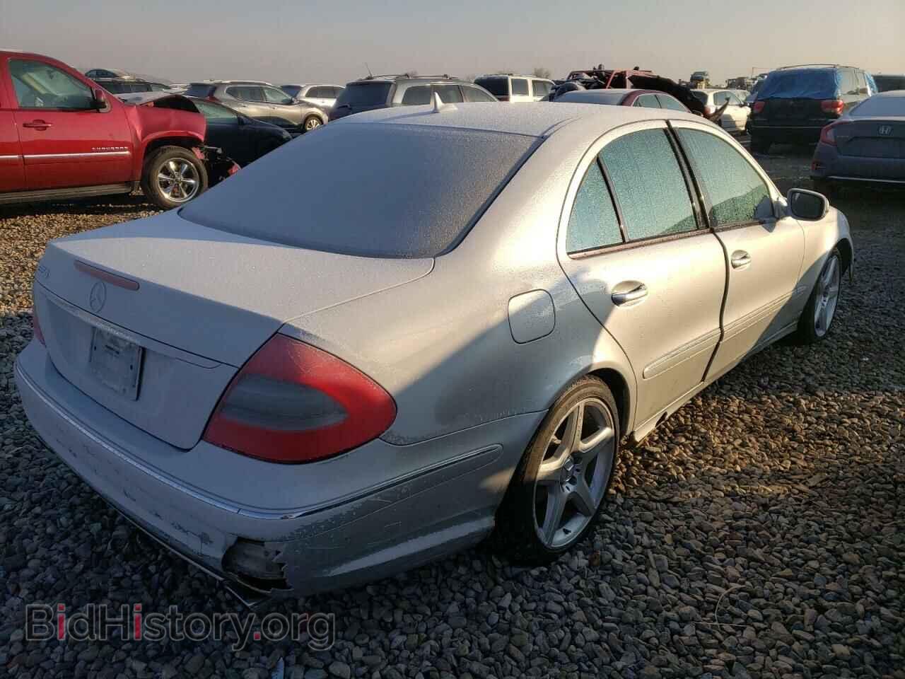 2008 MERCEDES-BENZ E-CLASS - VIN: WDBUF72XX8B186907 - Фото 4