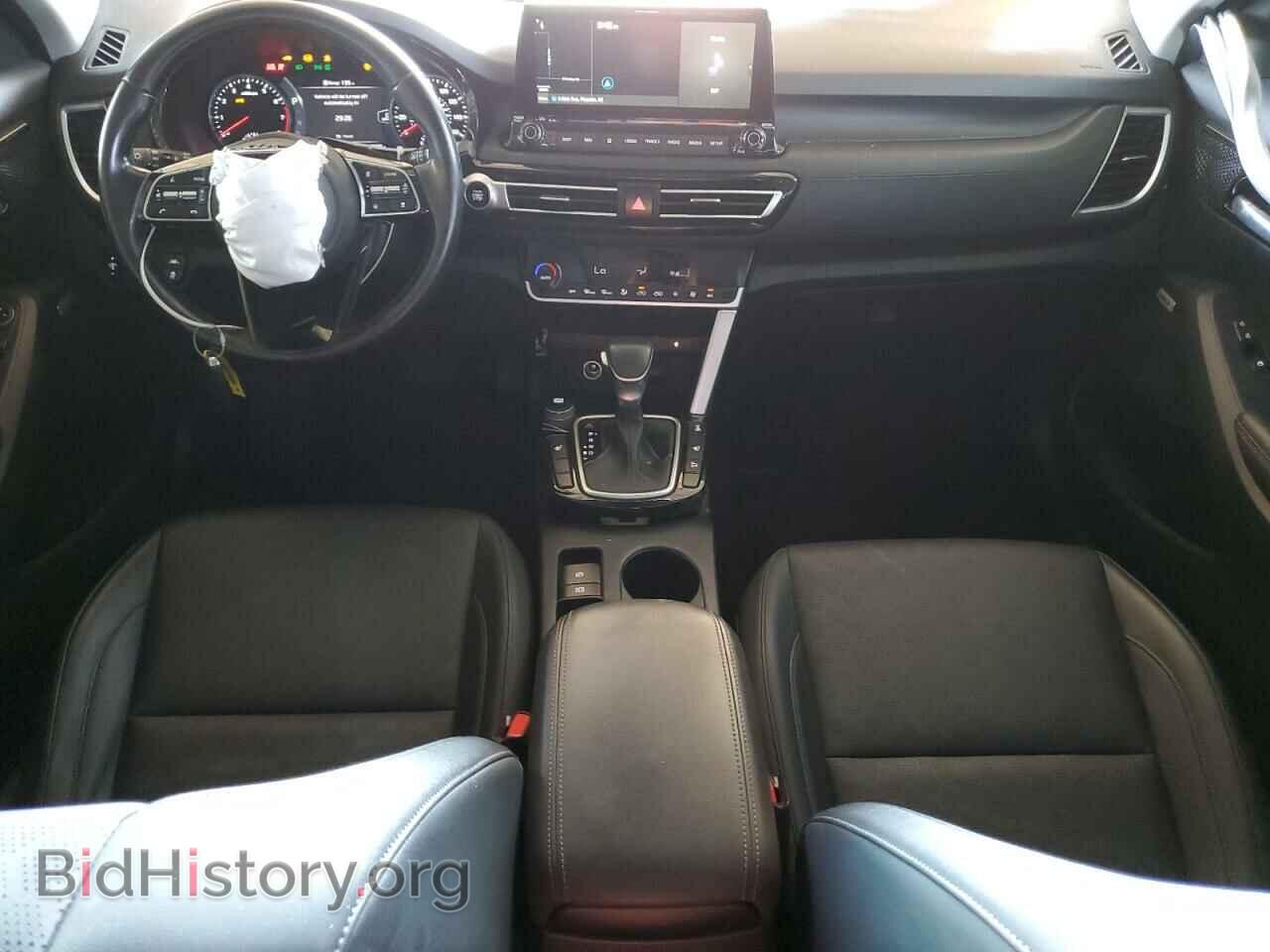 2021 KIA SELTOS - VIN: KNDETCA23M7058700 - Фото 8