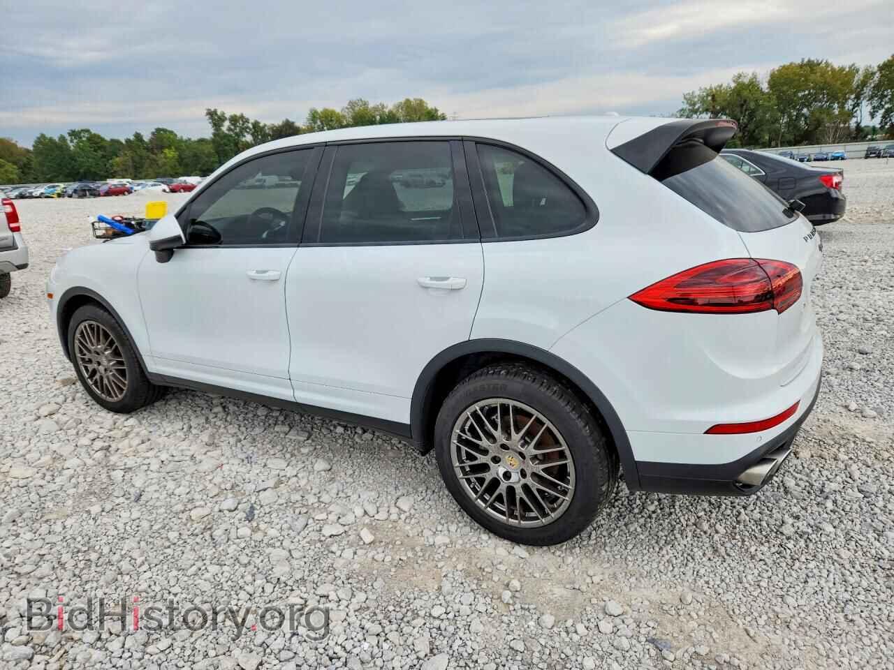 2016 PORSCHE CAYENNE - VIN: WP1AB2A25GLA94409 - Photo 2