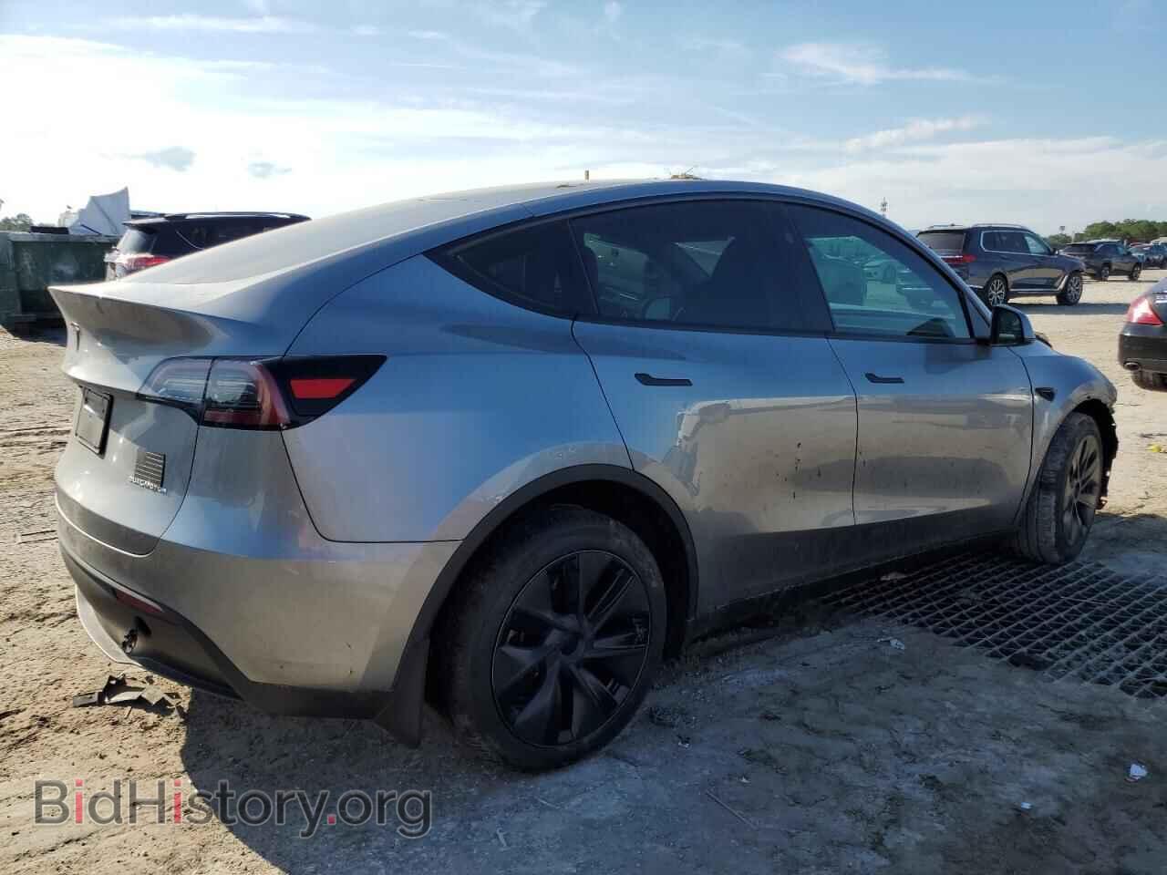 2025 TESLA MODEL Y - VIN: 7SAYGDEE9SA357174 - Фото 3