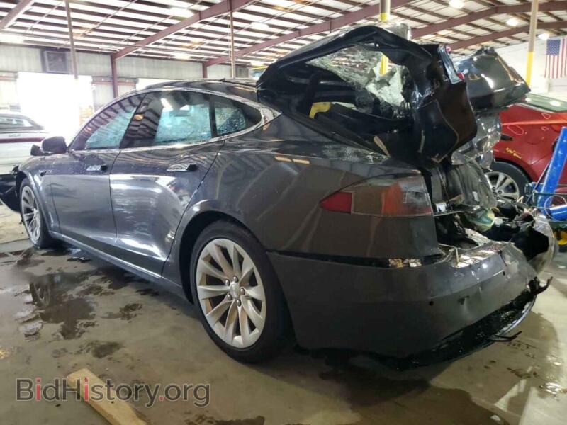 2016 Tesla MODEL S (VIN 5YJSA1E28GF173024) — фото 2 из 12