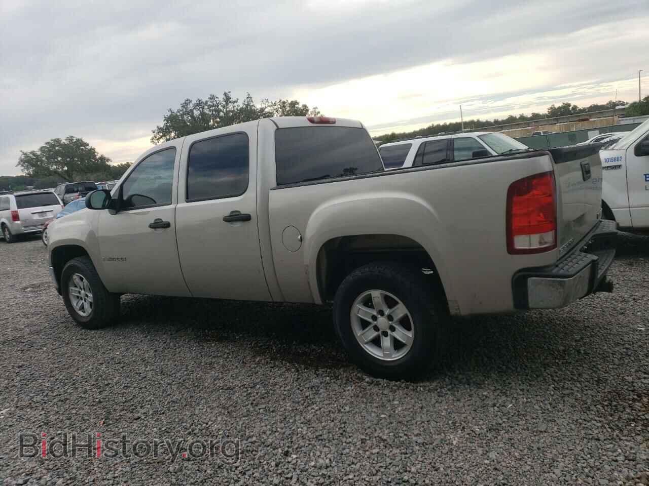 2007 GMC SIERRA - VIN: 2GTEC13CX71715570 - Фото 2