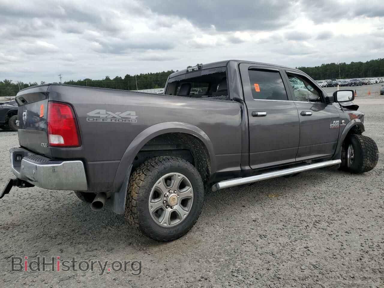 2018 RAM All Models - VIN: 3C6UR5DL3JG379833 - Фото 3