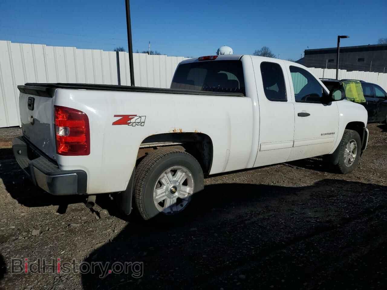 2011 CHEVROLET SILVERADO - VIN: 1GCRKSE33BZ367084 - Фото 3
