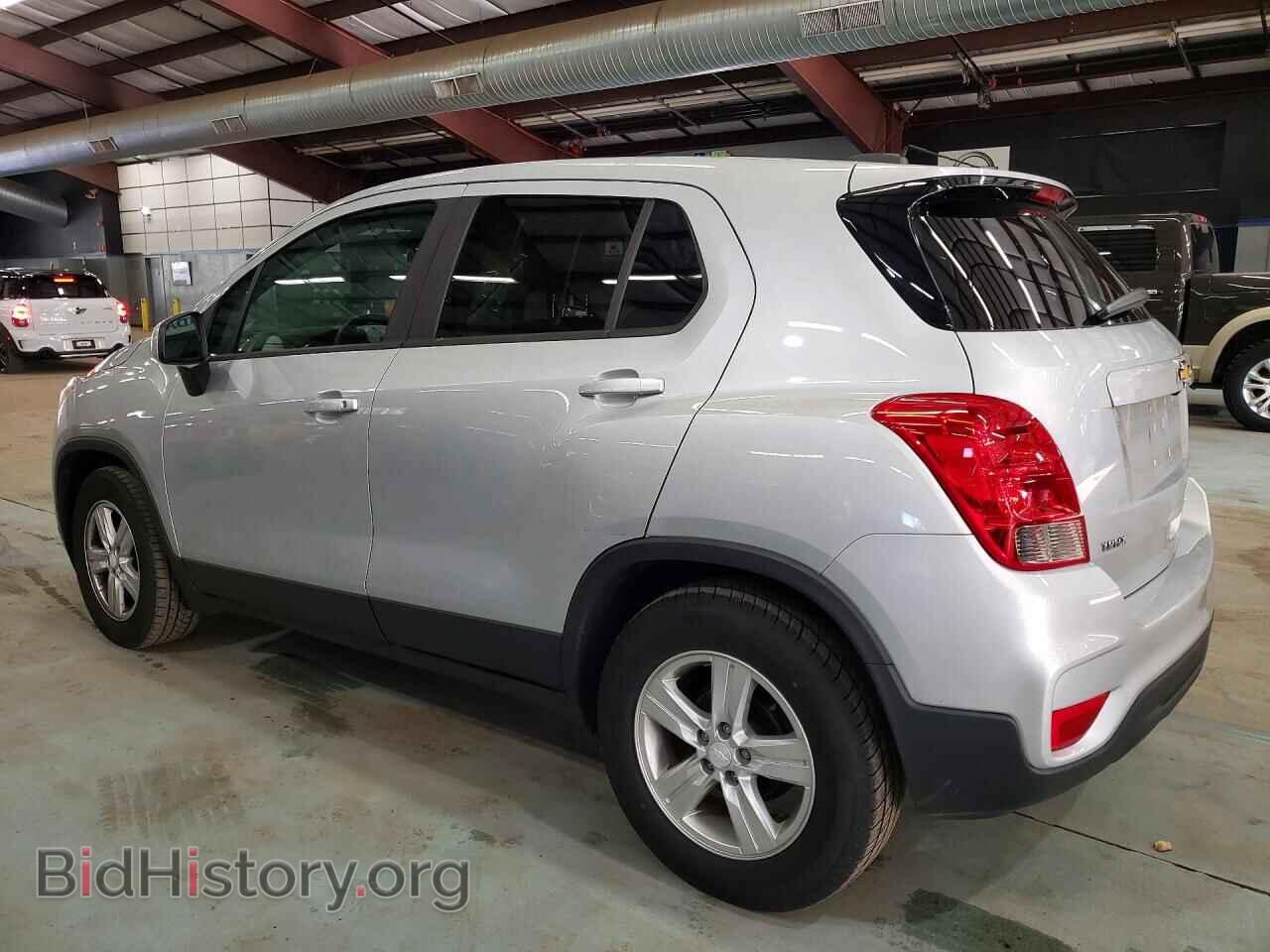 2020 CHEVROLET TRAX - VIN: 3GNCJKSB4LL243488 - Photo 2