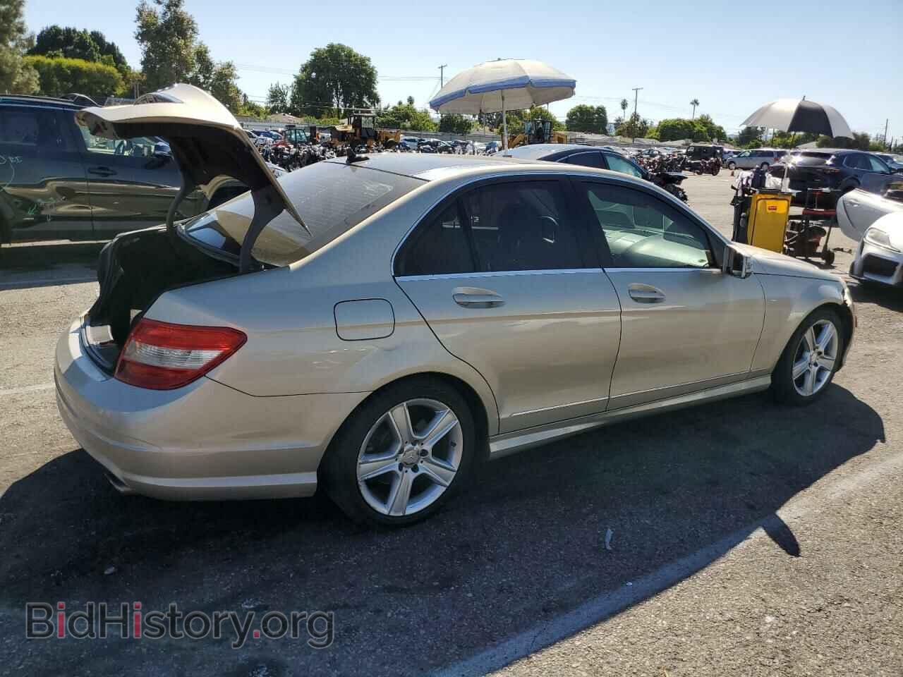 2011 MERCEDES-BENZ C-CLASS - VIN: WDDGF5EB2BA524841 - Фото 3