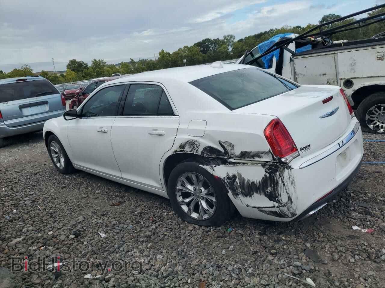 2015 CHRYSLER 300 - VIN: 2C3CCAAG3FH769297 - Фото 2