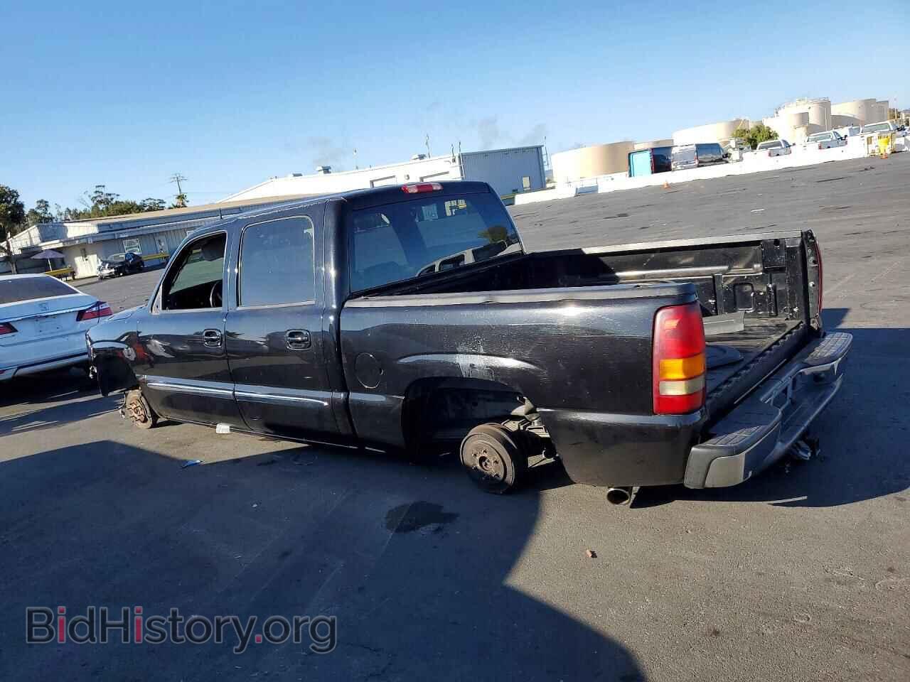 2005 GMC SIERRA - VIN: 2GTEC13T351172706 - Photo 2