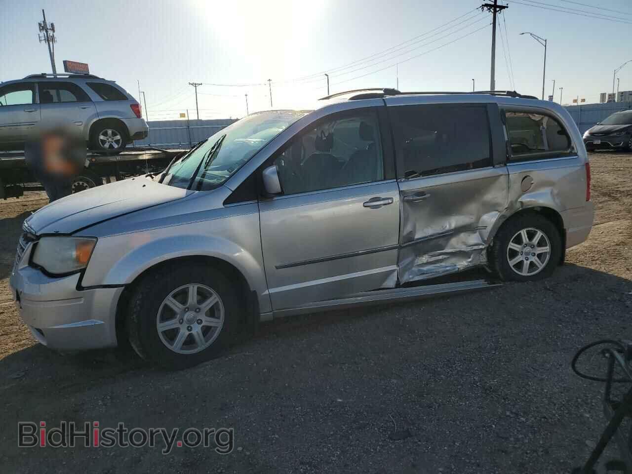 Photo 2A4RR5D16AR282739 - CHRYSLER MINIVAN 2010