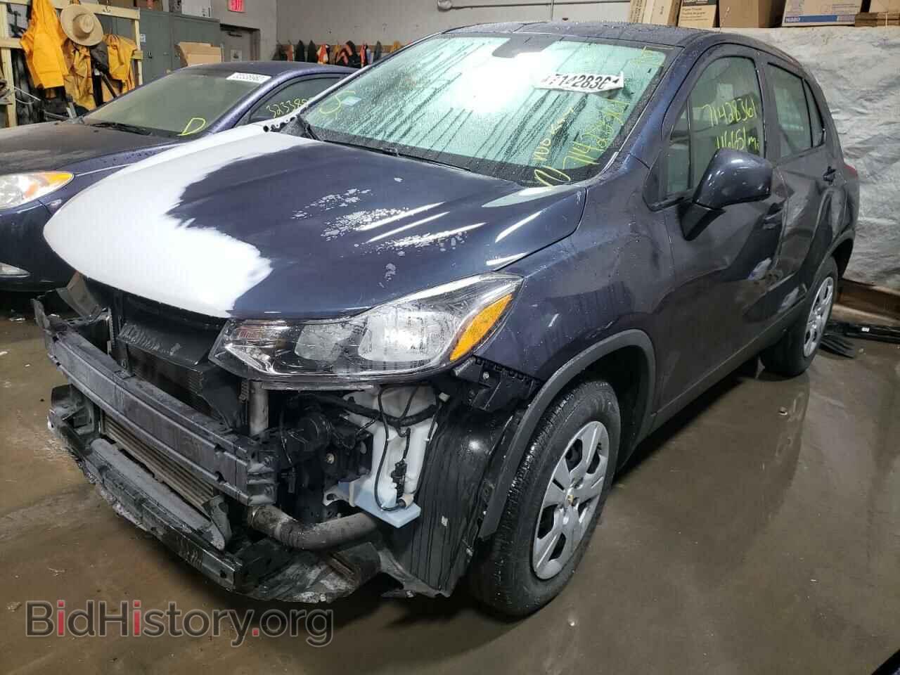 2018 CHEVROLET TRAX - VIN: 3GNCJKSB8JL170381 - Фото 2