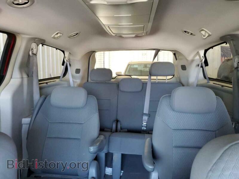 2010 Chrysler MINIVAN (VIN 2A4RR5D18AR392403) — photo 10 of 13