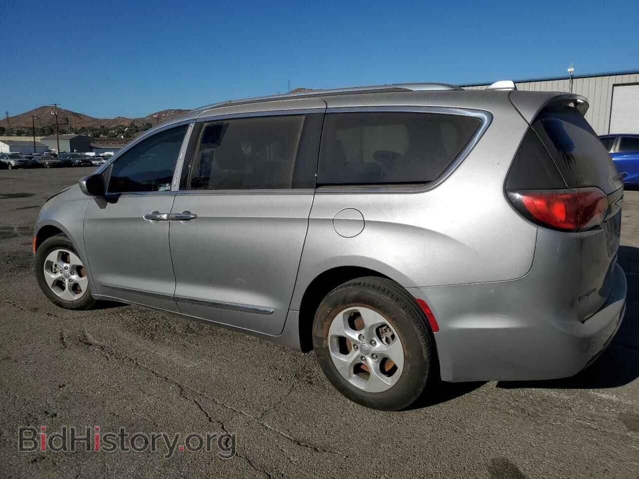 2017 CHRYSLER PACIFICA - VIN: 2C4RC1EG0HR727473 - Photo 2
