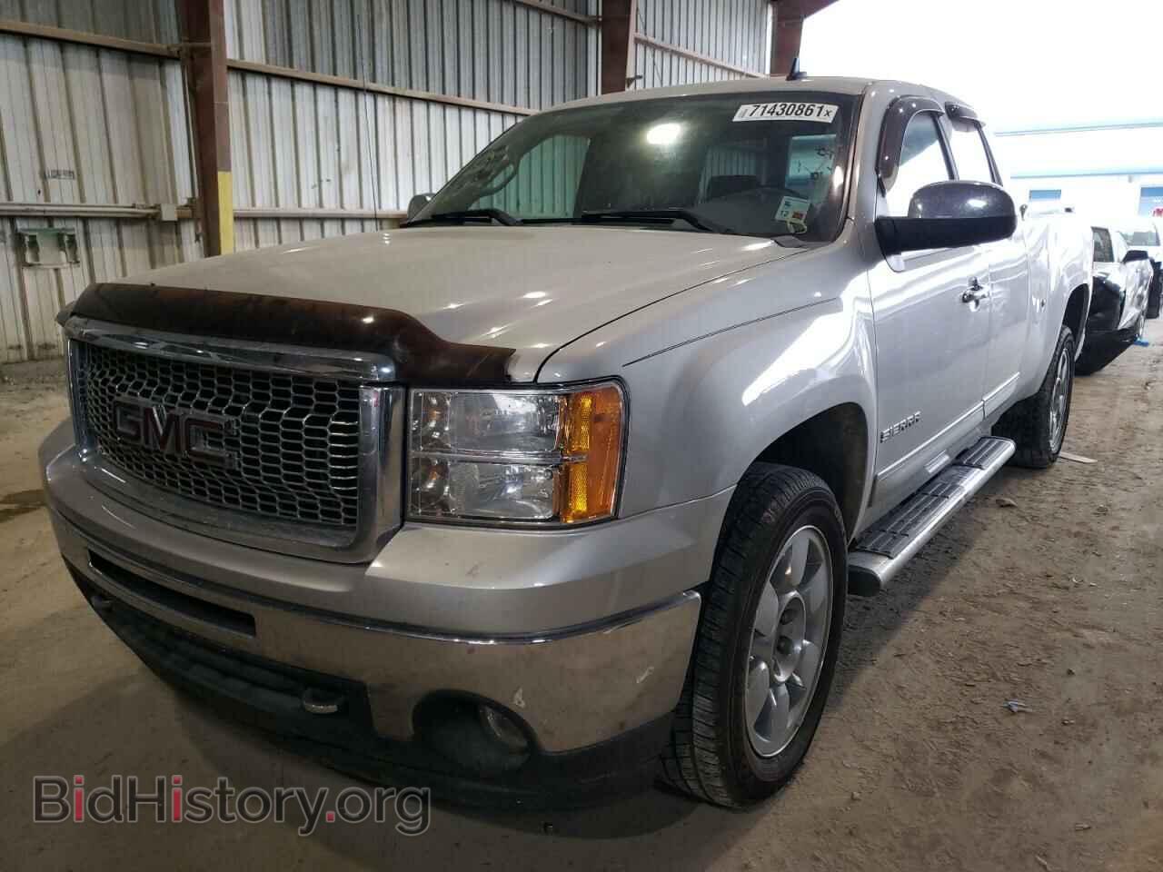 2011 GMC SIERRA - VIN: 1GTR1VE01BZ406863 - Фото 2