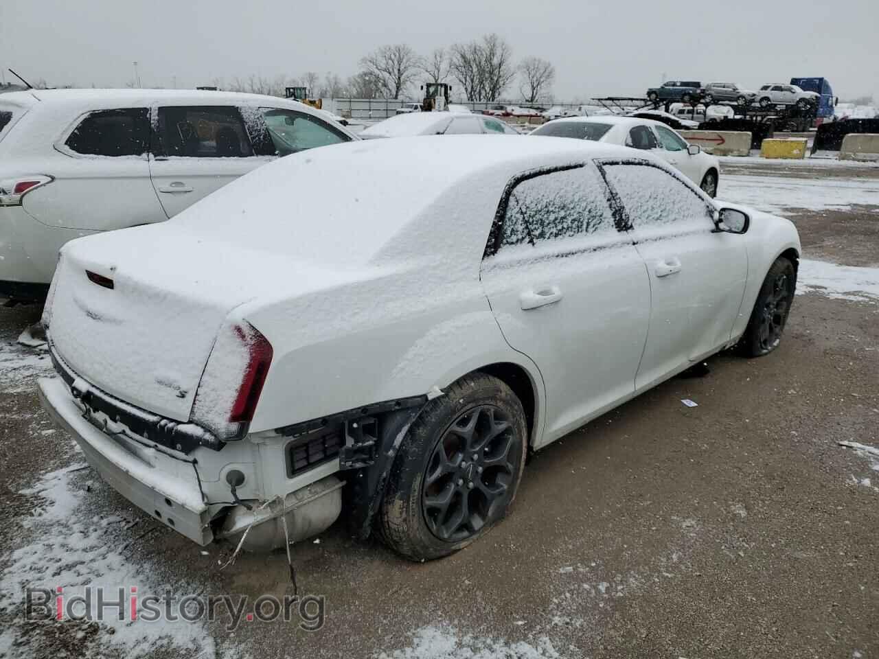 2019 CHRYSLER 300 - VIN: 2C3CCAGG8KH634429 - Фото 3