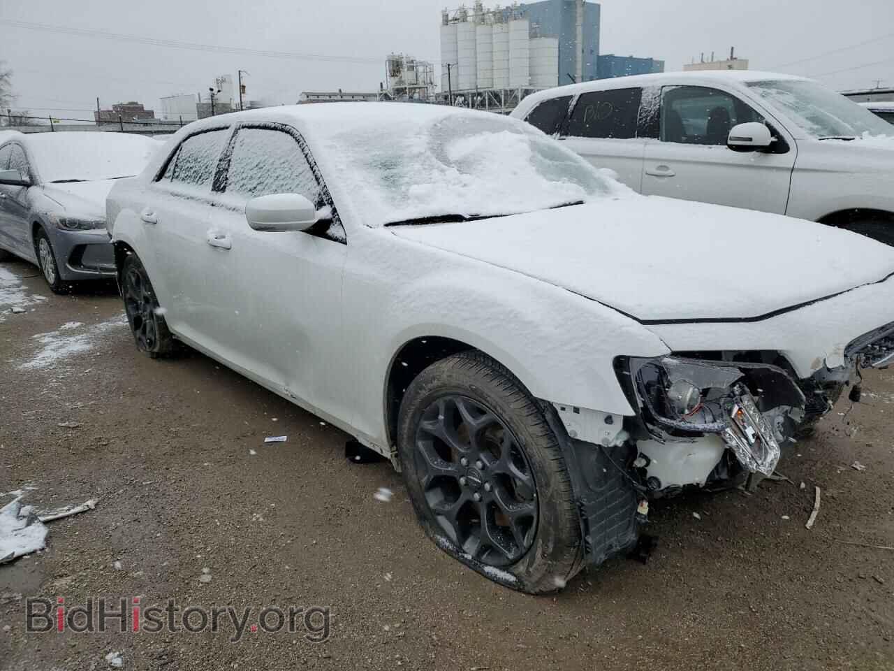 2019 CHRYSLER 300 - VIN: 2C3CCAGG8KH634429 - Фото 4
