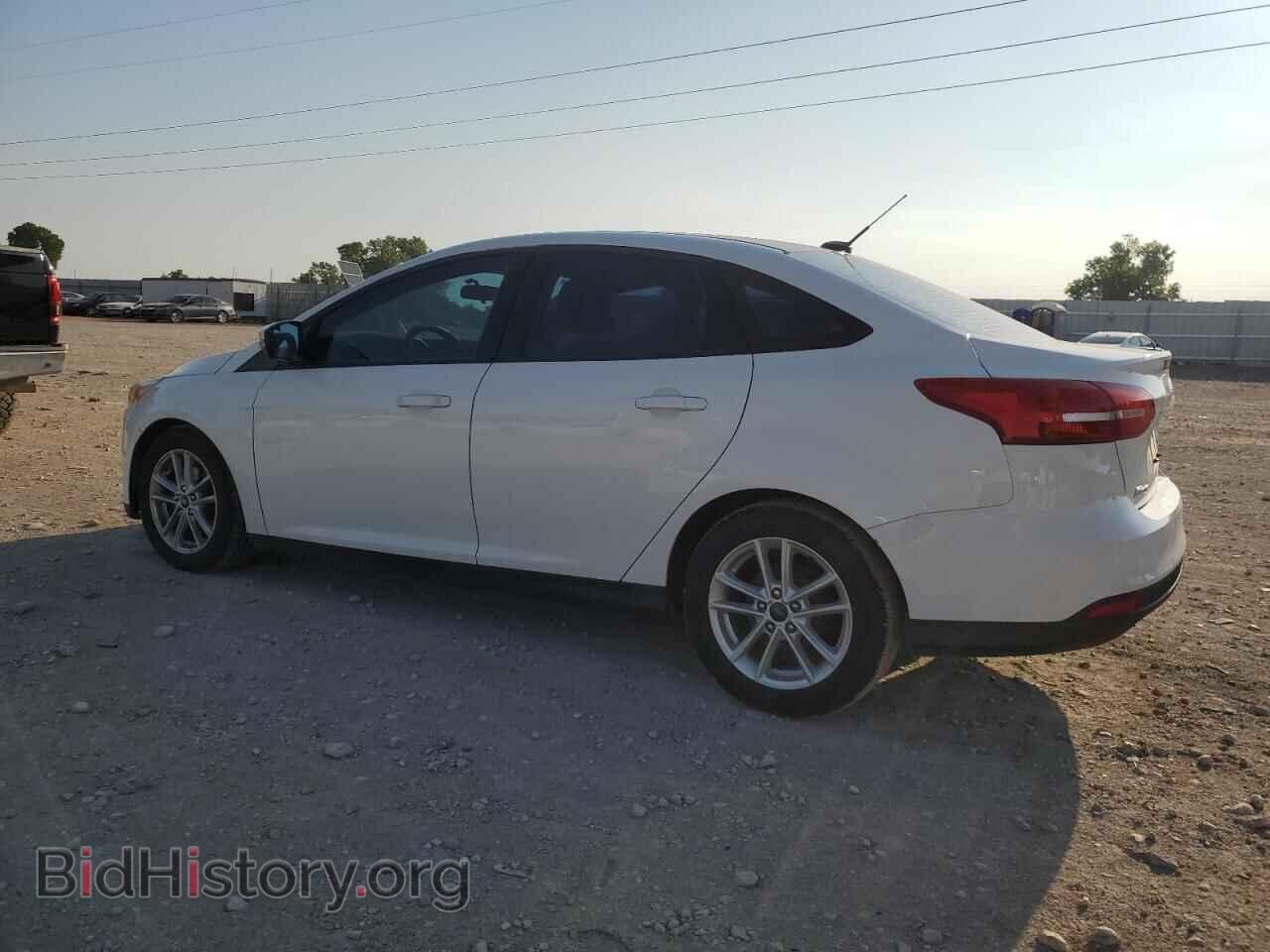 2016 FORD FOCUS - VIN: 1FADP3F21GL402096 - Фото 2