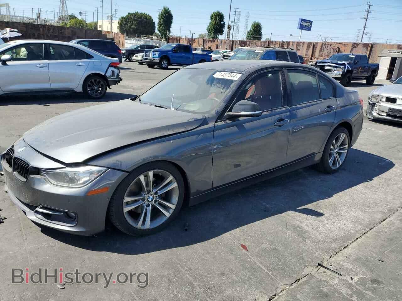 Photo WBA3A5C52DF603479 - BMW 3 SERIES 2013