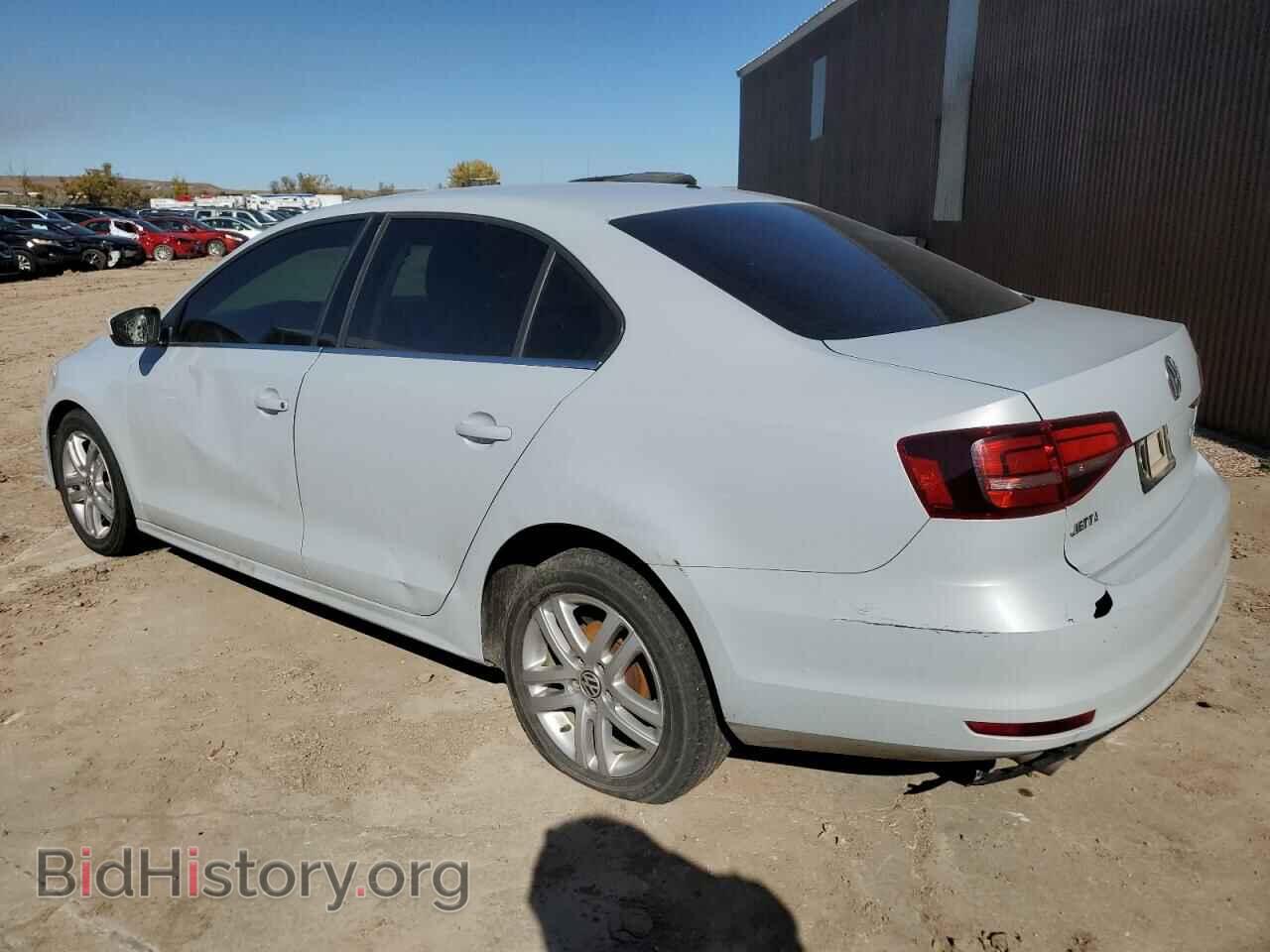 2017 VOLKSWAGEN JETTA - VIN: 3VW2B7AJ2HM370570 - Фото 2