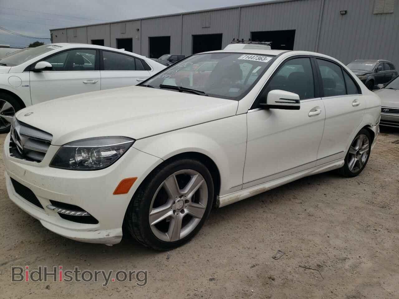 Photo WDDGF5EB7BA472445 - MERCEDES-BENZ C-CLASS 2011