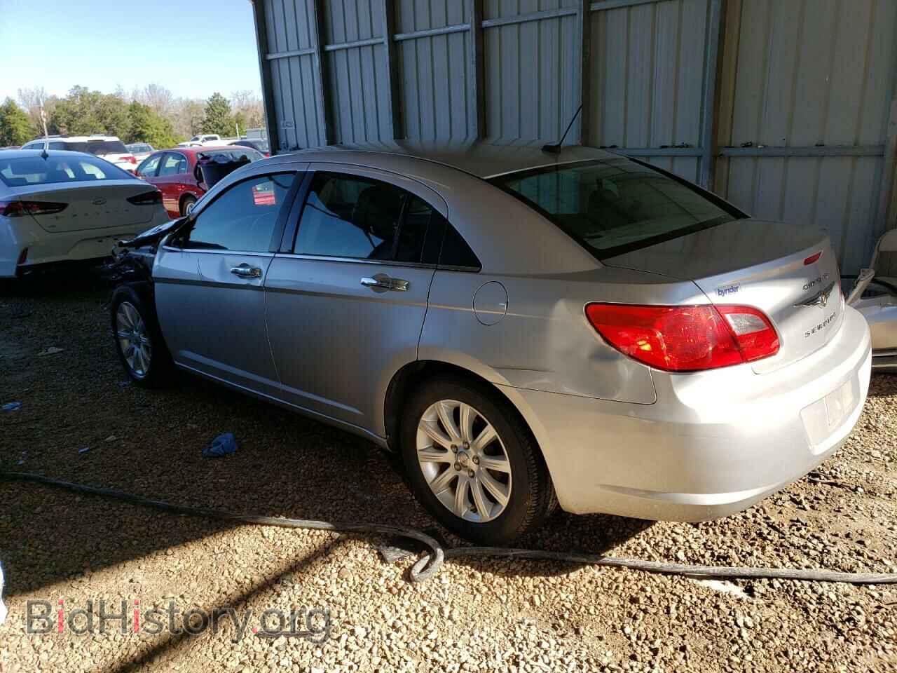 2010 CHRYSLER SEBRING - VIN: 1C3CC5FB3AN134777 - Фото 2