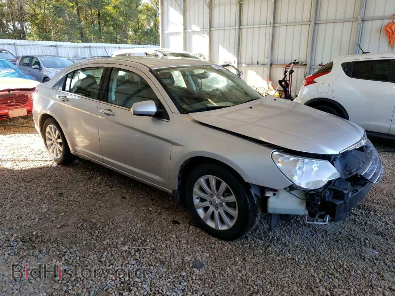 2010 CHRYSLER SEBRING - VIN: 1C3CC5FB3AN134777 - Фото 4