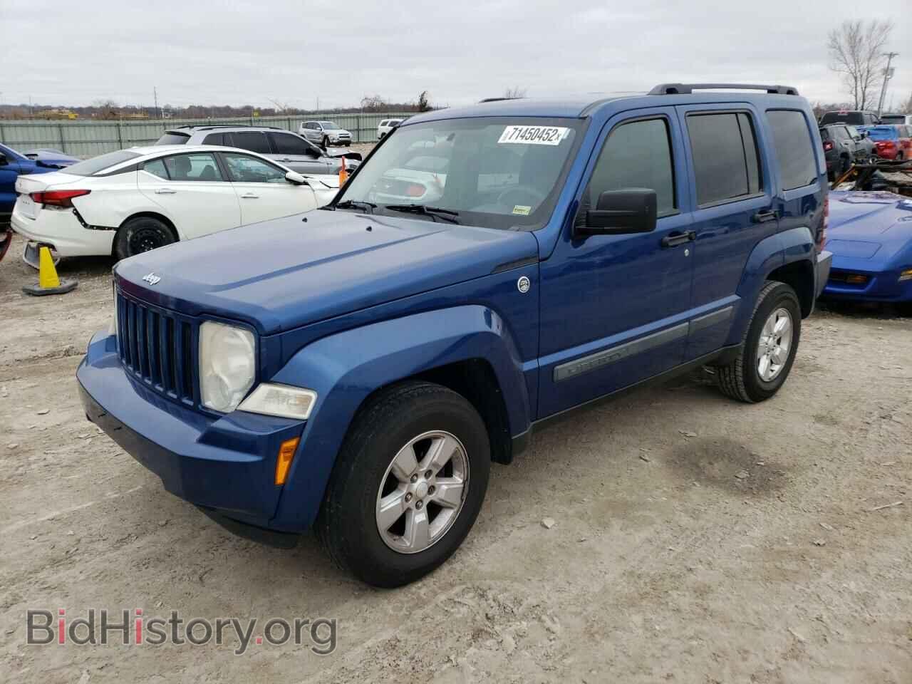 Photo 1J8GN28K49W554517 - JEEP LIBERTY 2009