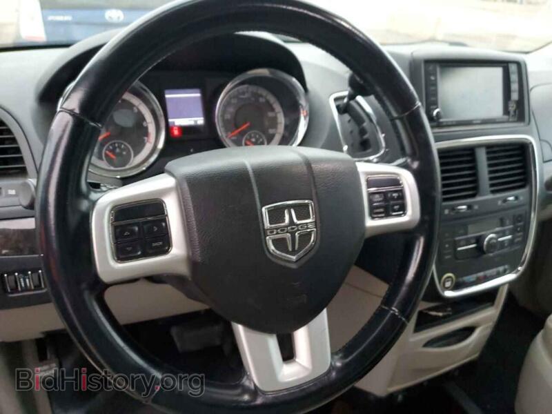 2011 Dodge CARAVAN (VIN 2D4RN5DG9BR768309) — photo 8 of 12