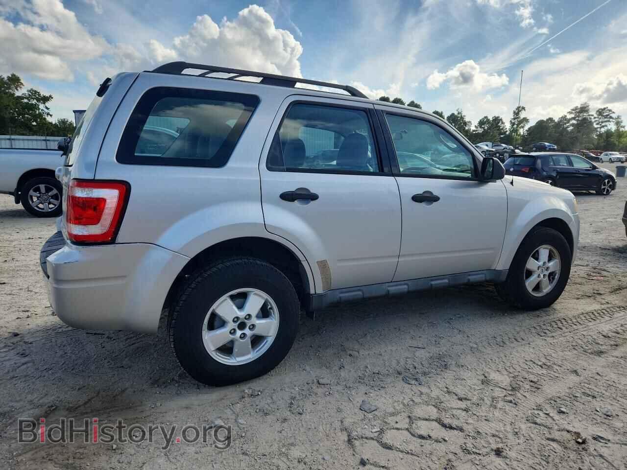 2010 FORD ESCAPE - VIN: 1FMCU0C75AKB00199 - Фото 3