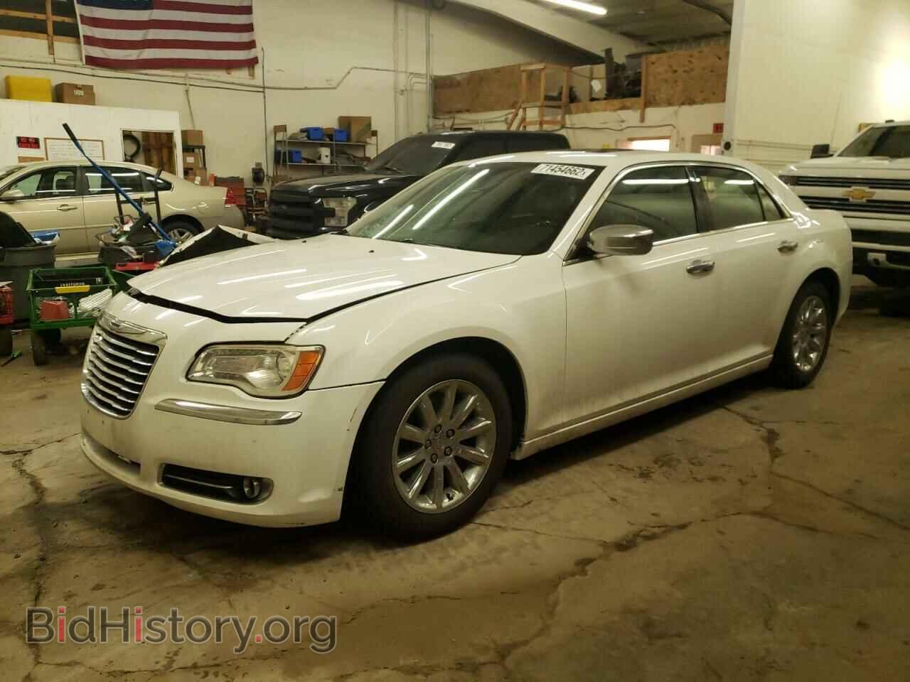 Фотография 2C3CCAET5CH236550 - CHRYSLER 300 2012
