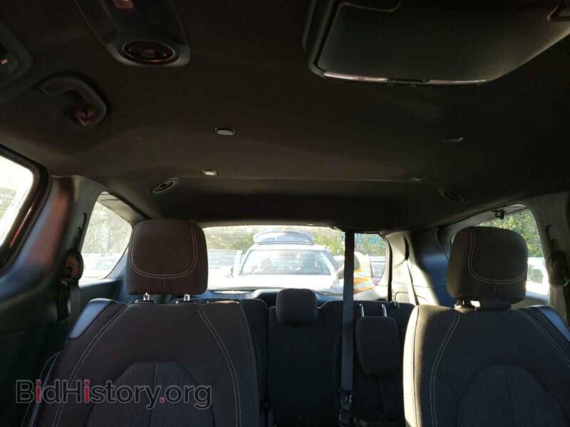 2020 Chrysler PACIFICA (VIN 2C4RC1FG0LR150547) — photo 10 of 14