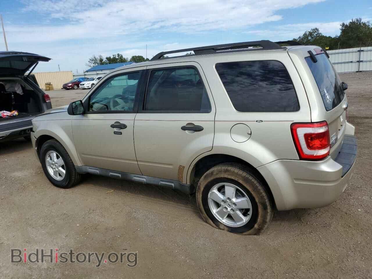 2010 FORD ESCAPE - VIN: 1FMCU0D71AKA71587 - Фото 2